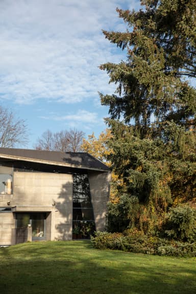 Westhausen Cemetery Mourning Hall
