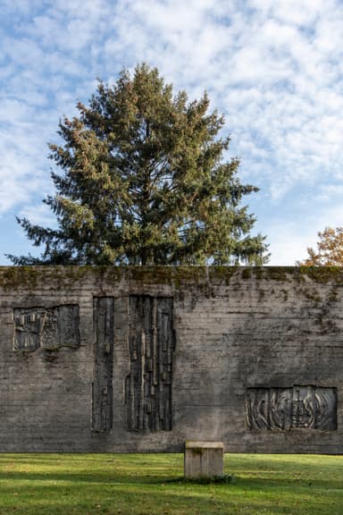 Westhausen Cemetery Mourning Hall