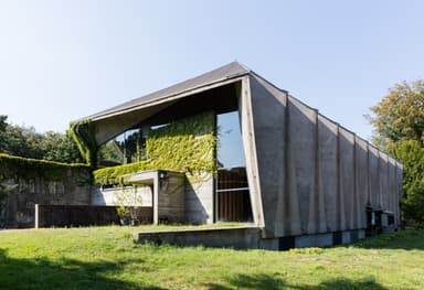 Westhausen Cemetery Mourning Hall