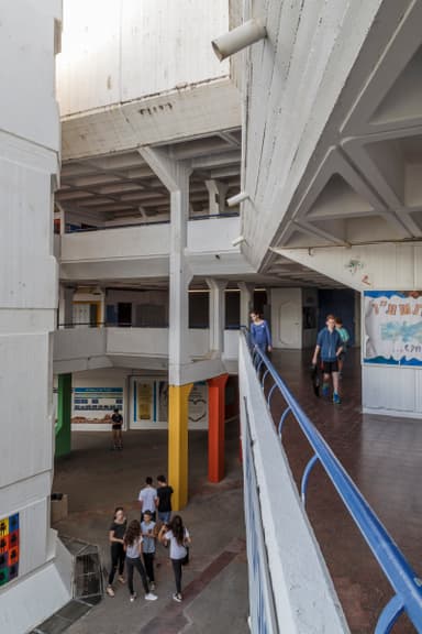 Amal Lady Davis High School