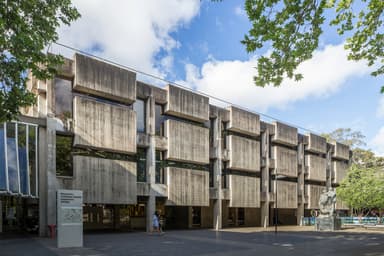 Macquarie University Library (C7A)