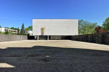 Mary Queen of Martyrs Church (Gedenkkirche Maria Regina Martyrum)