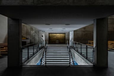 Mary Queen of Martyrs Church (Gedenkkirche Maria Regina Martyrum)