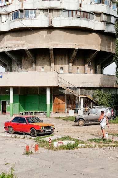 Collective Housing Tower Building “Romanița”