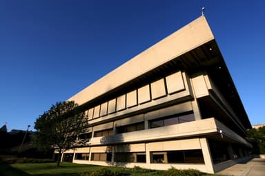 Melvin Municipal Office Building / Guilford County Courthouse