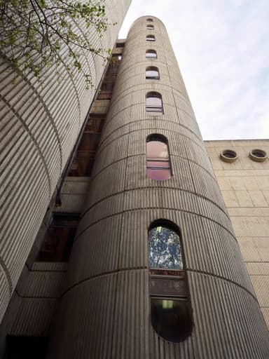 Post Office and Telecommunications Center