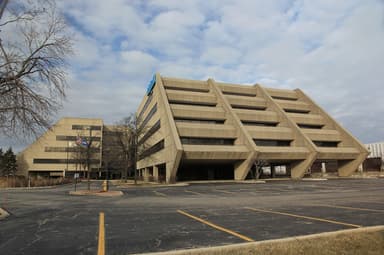 Lincoln Executive Plaza (today Daily Herald Building)