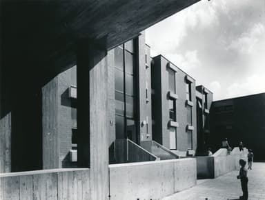 Housing Complex Moll (Wohnanlage Moll)