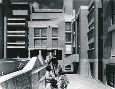 Housing Complex Moll (Wohnanlage Moll)