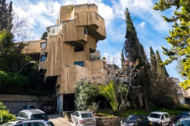 Dubiner Apartment House