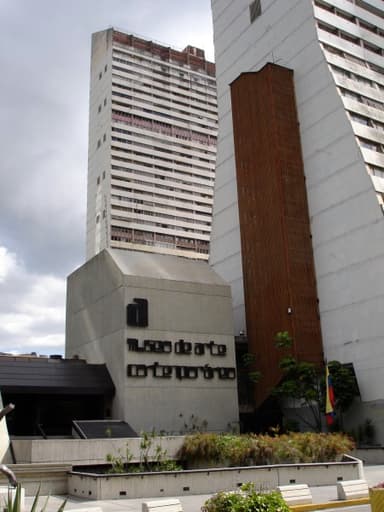 Complejo Urbanístico Parque Central