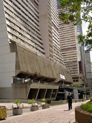 Complejo Urbanístico Parque Central