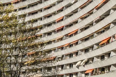 Sonnenring Residential Complex and Bürotel (today Leonardo Royal Hotel)