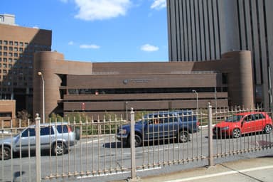 Murry Bergtraum High School for Business Careers