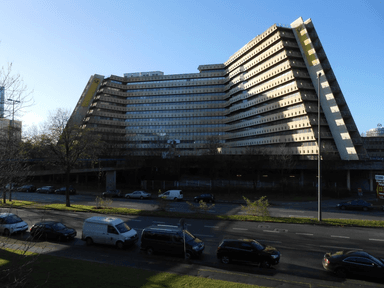 Central Post Administration Building Post-Pyramide