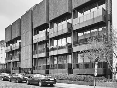 Apartment and Office Building Uhlemeyerstraße