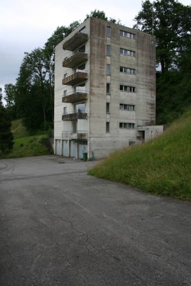 Apartment Building (Pfäffikonstrasse 40)