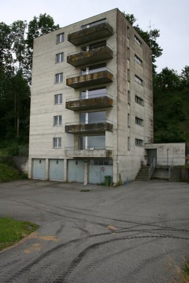 Apartment Building (Pfäffikonstrasse 40)