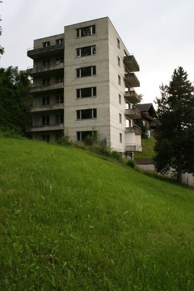 Apartment Building (Pfäffikonstrasse 40)