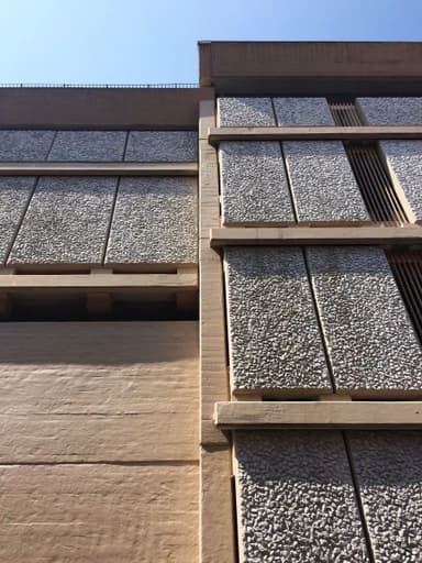 Kornmarkt Parking Garage