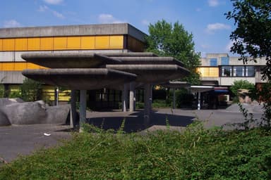 Schulzentrum Holtwicker Straße (today: Städtisches Gymnasium Nepomucenum)