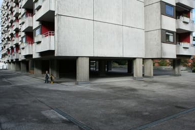 Apartment Building Berolina