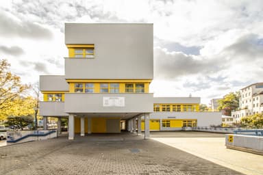 House of the Family (today: Family Center)