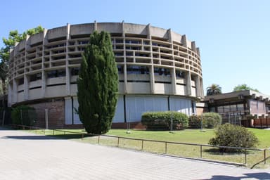 Faculty of Economics and Business, Universitad de Barcelona
