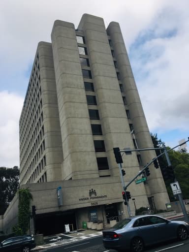 Mosswood Building (today: Kaiser Permanente Pediatrics Building)