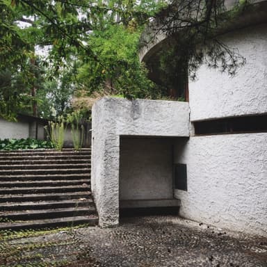 La Petite Bibliothèque Ronde