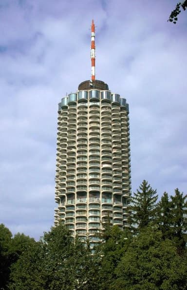 Augsburger Hotel Tower "Corncob" (Hotelturm "Maiskolben")