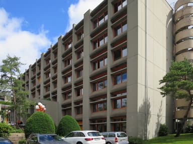 Vocational School (Berufsschule für Detailhandel Zürich)