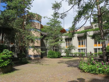 Vocational School (Berufsschule für Detailhandel Zürich)