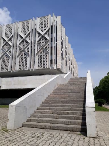Lenin Museum (today: Uzbekistan State Museum of History)