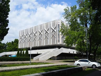 Lenin Museum (today: Uzbekistan State Museum of History)