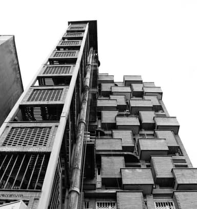 Laboratory and Residential Building on Hafez Street
