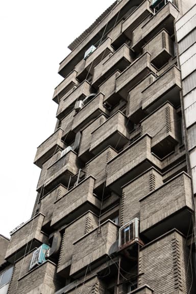 Laboratory and Residential Building on Hafez Street