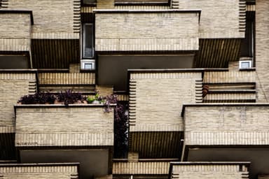 Laboratory and Residential Building on Hafez Street