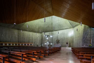 Catholic Mary, Queen of Peace Church