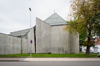 Catholic Mary, Queen of Peace Church
