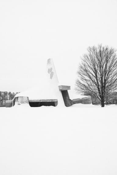 Évêques-de-Trois-Rivières Mausoleum
