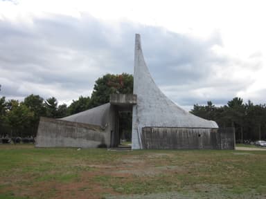 Évêques-de-Trois-Rivières Mausoleum